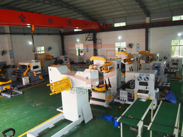 三合一送料機組裝區(qū)